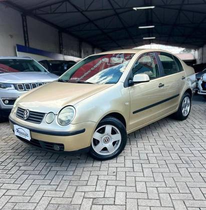 VOLKSWAGEN POLO SEDAN 1.6 8V GASOLINA 4P MANUAL